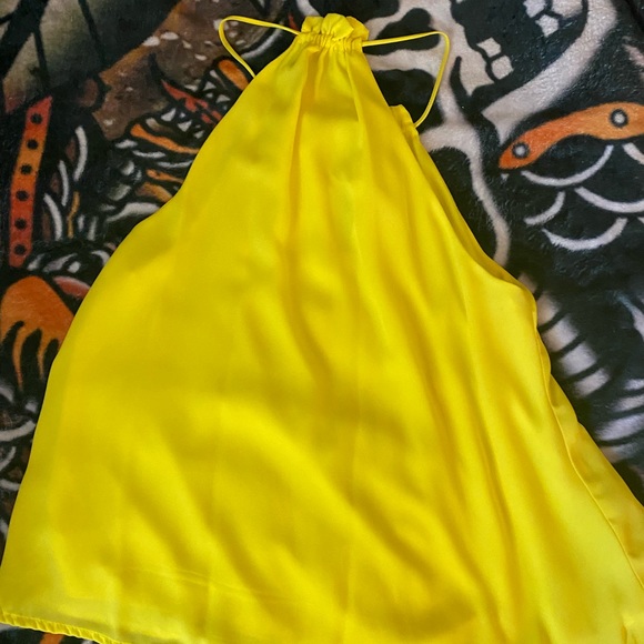 Yellow Blouse - Picture 4 of 8